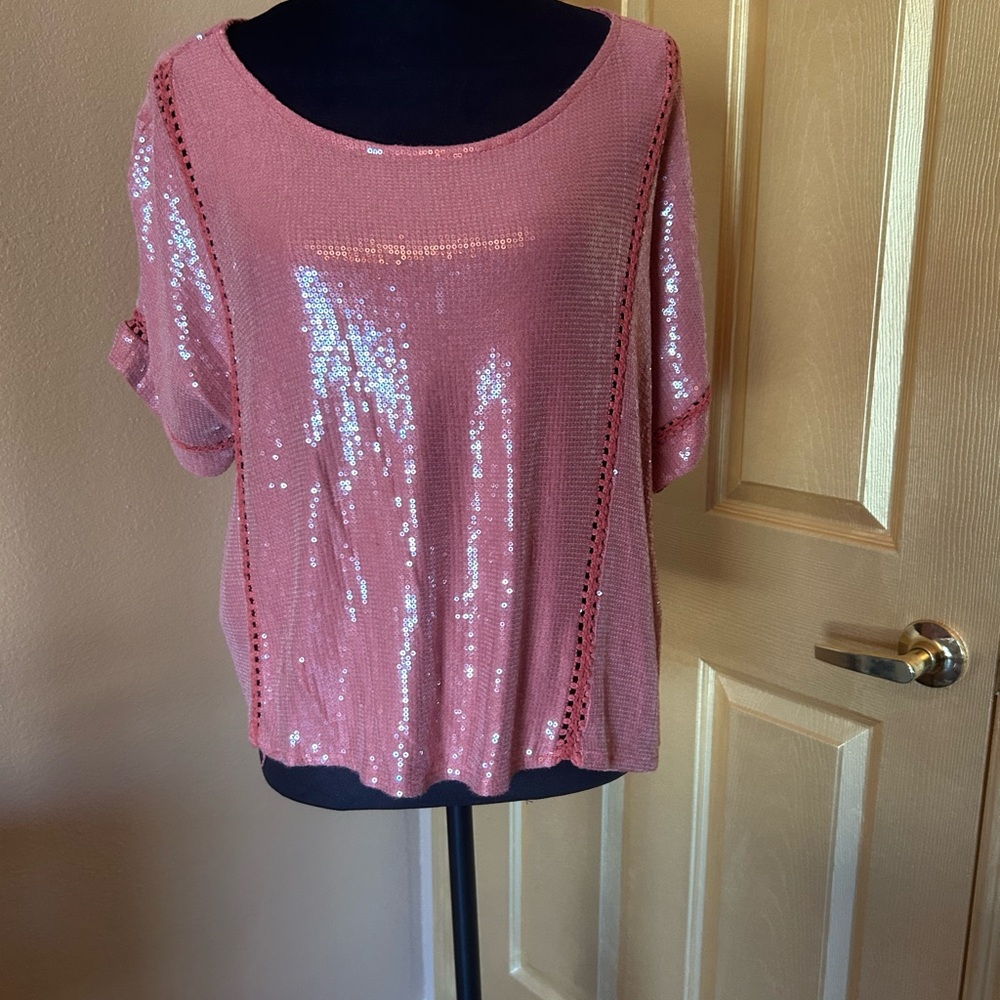 Belle France Women's Sequin Short Sleeve Top - Dusty Rose. NWT.